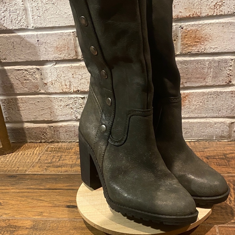 Me Too Charcoal Heeled Boots-rp